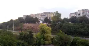 Покрит пешеходен надлез свързва „Чародейка“ с „Родина“