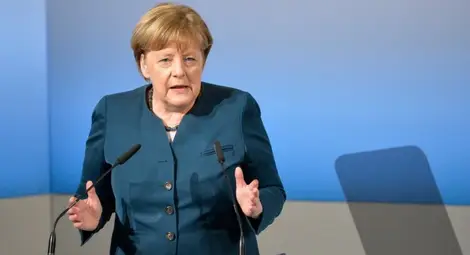Меркел със съвет към бежанците: Отидете на село