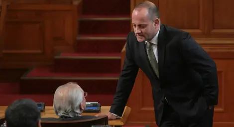 Кънев: Мафията бие клинове между политическите сили