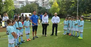 Футболната школа „Дракончета“ вече има първия си терен