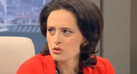 Генка Шикерова: Поляли са обилно колата ми със запалителна течност