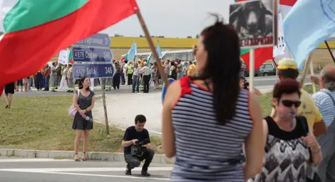 Строителите блокираха пътя София &ndash; Варна безсрочно