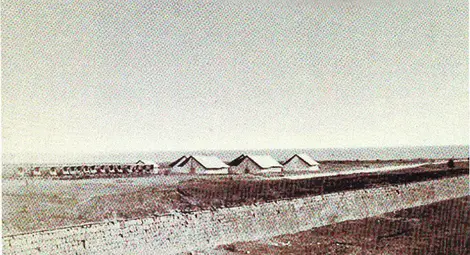 Подвижният лазарет на 33. пехотна руска дивизия до рова на крепостната стена, 27.02.1878 година. 								Снимка: Щабс-капитан Ревенски