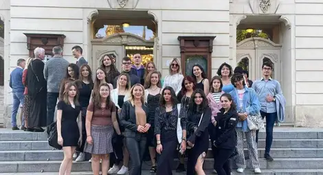 Бъдещи икономисти стажуваха в театър,  зоопарк, училище, музей и фирми в Кошице