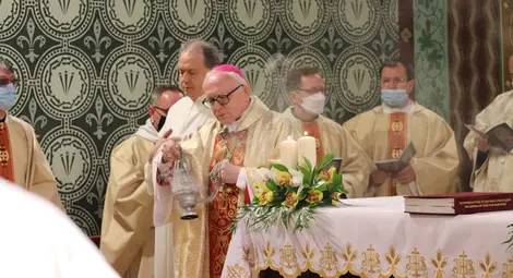 Католиците имат нов духовен пастир - монс. Страхил Каваленов официално оглави Никополска епархия /галерия/