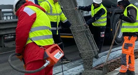 Около 75 куб. м бетон ще бъдат излети днес при ремонта на Дунав мост при Русе Около 75 куб. м бетон ще бъдат излети днес при ремонта на Дунав мост при Русе