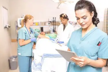 Над 1100 медици напускат страната всяка година