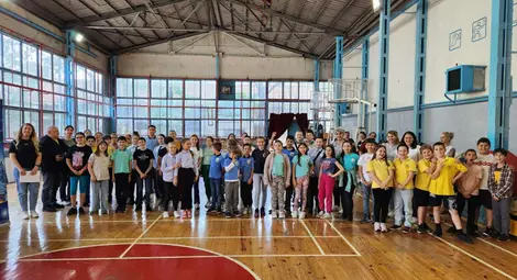 Близо 50 деца от община Русе премериха сили в третото общинско състезание по роботика за III и IV клас