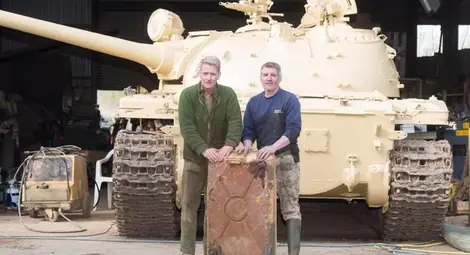 Мъж купи танк със скрито в него злато за 2 млн. паунда