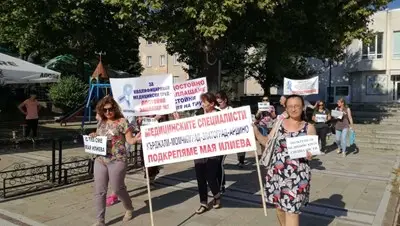 В Момчилград медицински сестри подкрепиха Мая Илиева