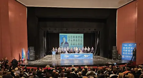 Бойко Борисов на среща в Русе: Светът се преразпределя и ни трябва много силно правителство със силни преговарящи! /галерия/