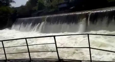 Изпускат контролирано водите на три язовира в Ломовете