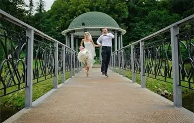 За сърцата, що се любят... 43-годишна несебърлийка взе тунизиец на 25