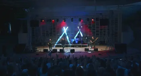 Рок машината потегли! Б.Т.Р. и &bdquo;Ахат&ldquo; с мощен старт на турнето в Русе