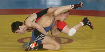 Борец на &bdquo;Юнак&ldquo; със сребро на държавното