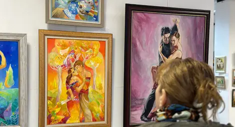 17 автори показват близо 100 творби в изложбата &bdquo;Музиката в нас&ldquo; на ул. &bdquo;Борисова&ldquo; 6 в Русе