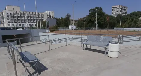 Ламаринени пейки насред напечения  Русе - подигравка или малоумие? 