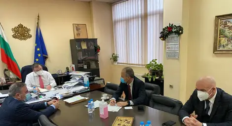 21% от учителите искат да се ваксинират