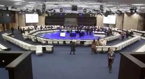 Двама министри показаха ремонтирания за 45 млн. лв. НДК