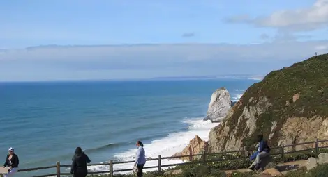 Кабо да Рока открива фантастична гледка към океана