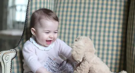 Вижте малката дъщеричка на Уилям и Кейт - принцеса Шарлот