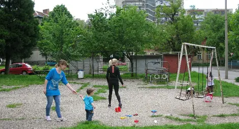 Изграждат една нова и ремонтират 20 детски площадки с 520 000 лева