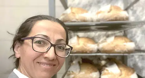 Когато душата се меси с ръце - Яна Имреорова представя „Хлебяна“ в Русе Когато душата се меси с ръце - Яна Имреорова представя „Хлебяна“ в Русе