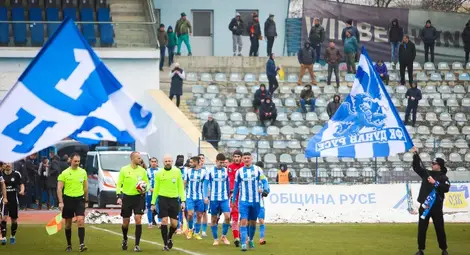 БФС изкара някое и друго евро от &bdquo;Дунав&ldquo; със санкции за глупави провинения