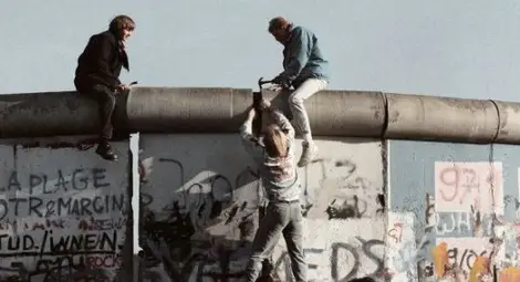 На 86 години почина човекът, обявил падането на Берлинската стена