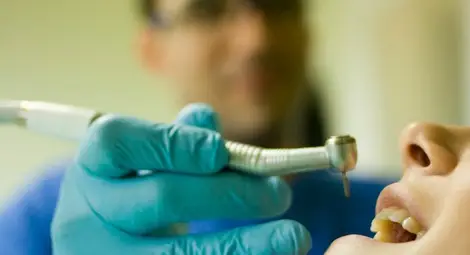 Здравната каса плаща лечение на трети зъб