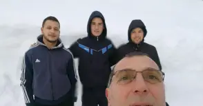 Стрелците с лък тичат в снеговете на Белмекен