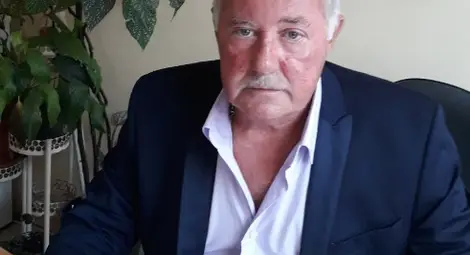 Димитър Димитров-Кулеманс ще връчи купа и медали на победителите във финала.