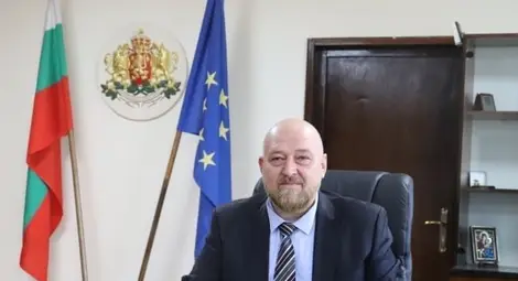 Областният управител Анатоли Станев след запазването на поста: Областният управител Анатоли Станев след запазването на поста: