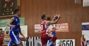 Баскетболистите разгромиха „Чардафон“ на свой терен