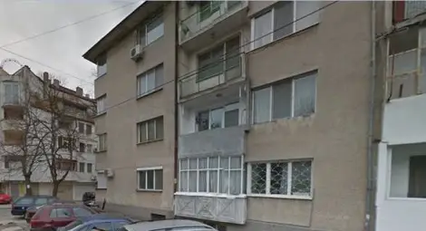 Момиче крещи за помощ в апартамент, полицията отказва проверка