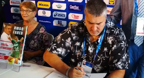 Любо Ганев и майка му има какво да си кажат и сега.  Снимка: Георги ХРИСТОВ