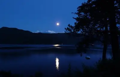 Среднощна акция на Агенцията по рибарство на езерото Вая Среднощна акция на Агенцията по рибарство на езерото Вая