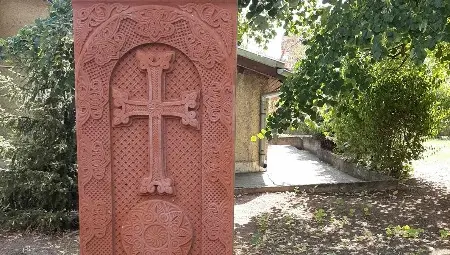 Посланикът на Армения идва в Русе за откриване на хачкар в двора на арменската църква