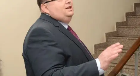 Цацаров алармира! Полицаи разпънали „чадър” над шофьор, убил пешеходец Цацаров алармира! Полицаи разпънали „чадър” над шофьор, убил пешеходец