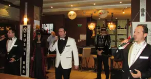 Трио „Тенорите“ дадоха начало  на Венецианските карнавални дни