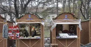 Търговци: Догодина няма да се излъжем, дори без пари да ни дават къщичка на Коледния базар