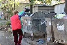 Намериха новородено, изхвърлено в контейнер в Казанлък