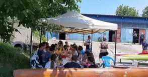 Собственикът на веригата „Пацони“ с щедър жест към гребците на „Локо“