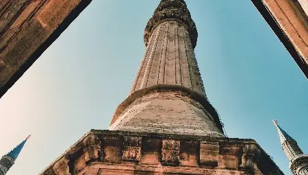 Намерете най-добрите самолетни билети за полети между Варна и София