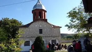 Долна Студена отпразнува храмовия си празник Света Петка с литургия и курбан за здраве Долна Студена отпразнува храмовия си празник Света Петка с литургия и курбан за здраве