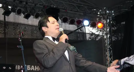 Българският Франк Синатра споделя с русенци новия си артистичен проект Българският Франк Синатра споделя с русенци новия си артистичен проект