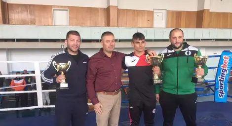 Боксьор на &bdquo;Локо&ldquo; държавен  шампион при младежите в Плевен