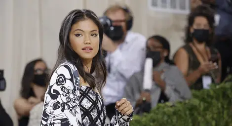 Ема Радукану ще рекламира модна къща Dior