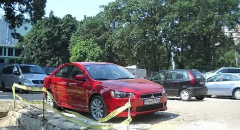 Заплес забрави къде e паркирал, пуснал колата си за издирване