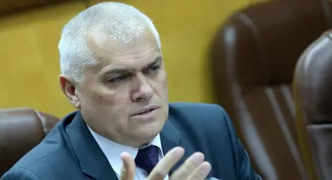 Валентин Радев: Всички, които помагат на баба Дора, разнасят чумата